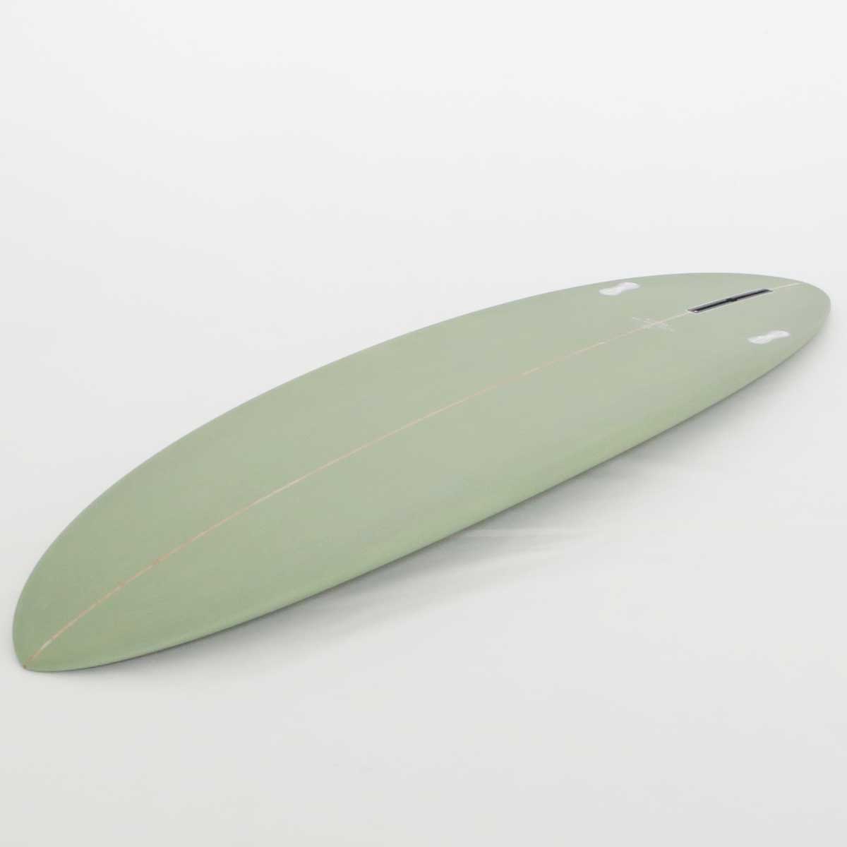 Accelerator SurfboardsのMID 6'6" HOMYモデル。モスグリーンのPU素材を使用したミッドレングスサーフボード。