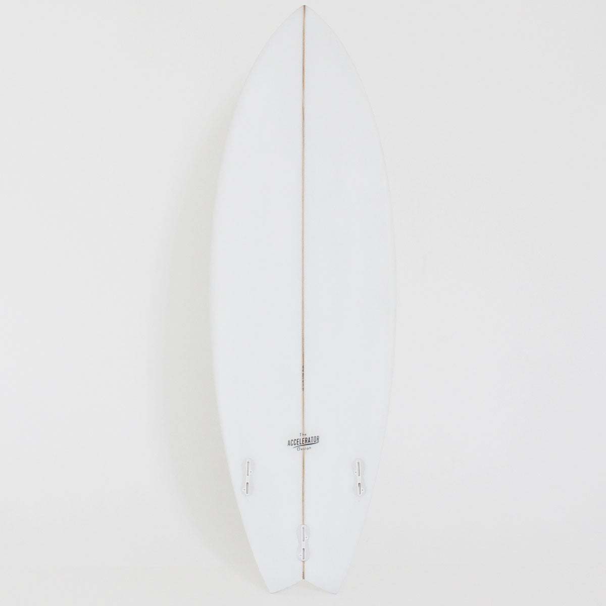 アクセルレーターサーフボードのフラッグシップモデル「SHONAN SMALL