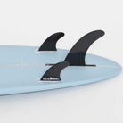 Accelerator SurfboardsのMID 6'6" HOMYモデル。パウダーブルーのPU素材を使用したミッドレングスサーフボード。