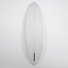 Accelerator SurfboardsのMID 7'0" HOMYモデル。ライトグレーのPU素材を使用したミッドレングスサーフボード。