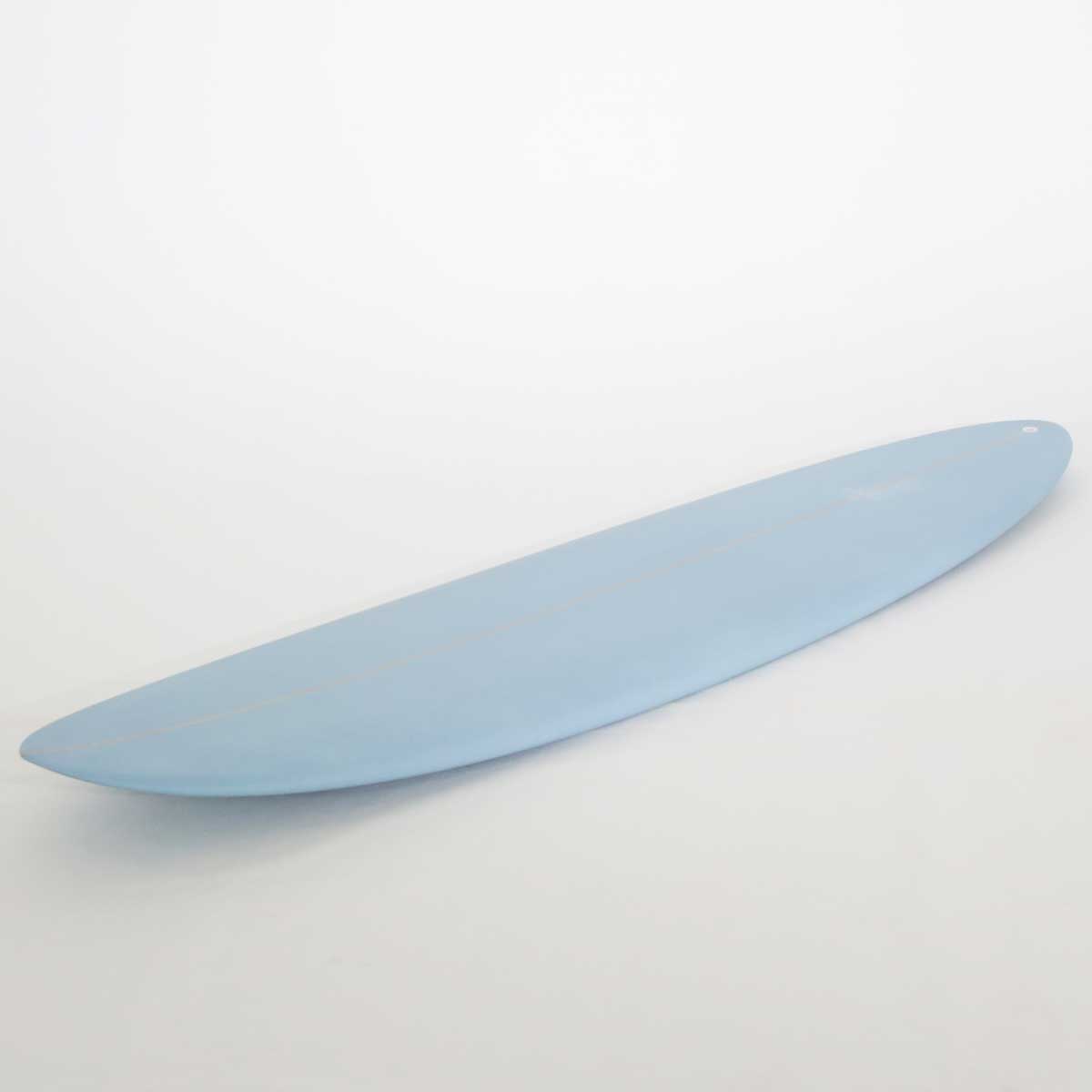 Accelerator SurfboardsのMID 7'0" HOMYモデル。パウダーブルーのPU素材を使用したミッドレングスサーフボード。