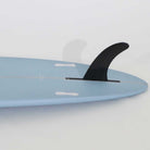 Accelerator SurfboardsのMID 7'0" HOMYモデル。パウダーブルーのPU素材を使用したミッドレングスサーフボード。