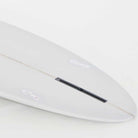 Accelerator SurfboardsのMID 7'0" HOMYモデル。ライトグレーのPU素材を使用したミッドレングスサーフボード。
